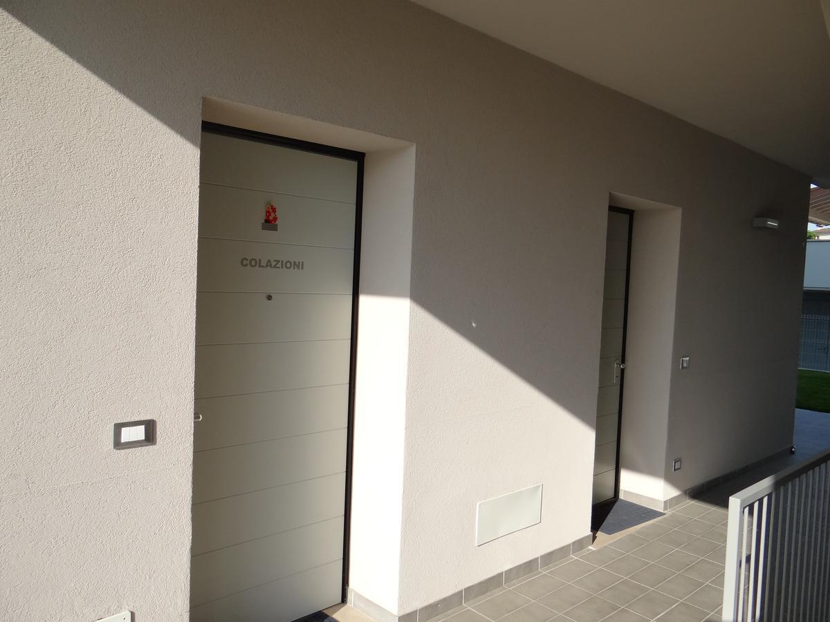 佩斯基耶拉德加达 诺沃拉吉托弗拉西诺旅馆酒店 外观 照片